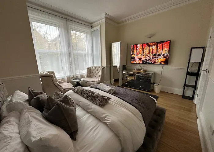 5 Min From The Beach O2 Academy Shared Bathroom And Kitchen Bournemouth