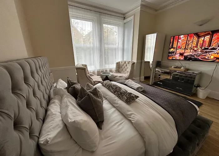 5 Min From The Beach O2 Academy Shared Bathroom And Kitchen Bournemouth