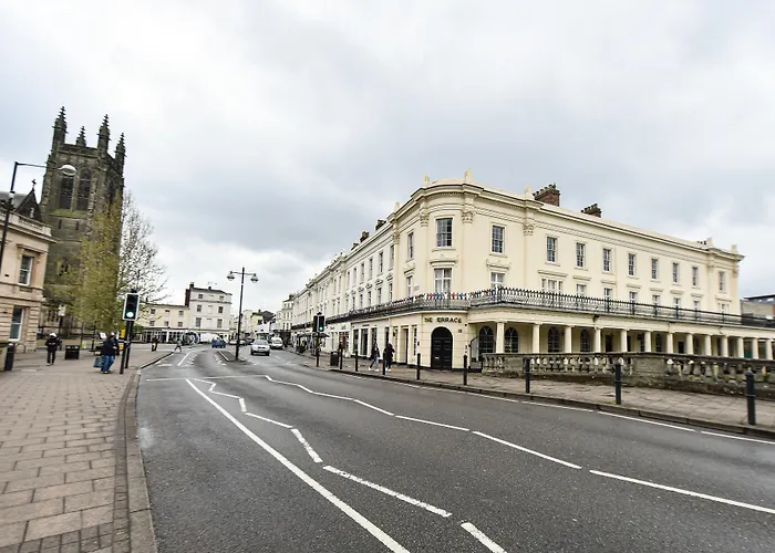 Victoria Colonnade Aparthotel