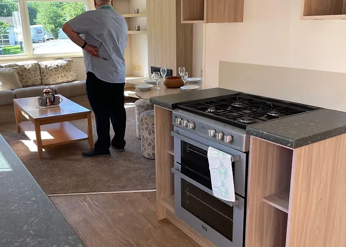 Parkdean Static Caravan On Cherry Tree Holiday Park Great Yarmouth