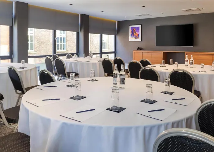 Doubletree By Hilton Belfast City Ten Square