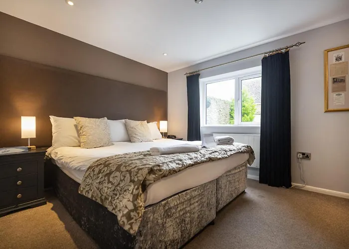 Redesdale Arms Hotel