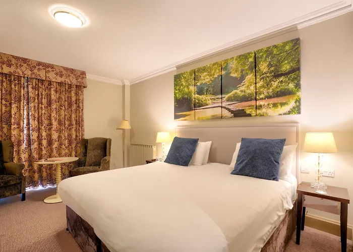 Sunday Box Hill Burford Bridge Hotel Dorking