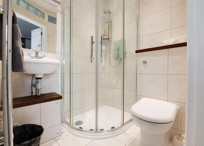 Ferryman Studio Apartments Portsmouth