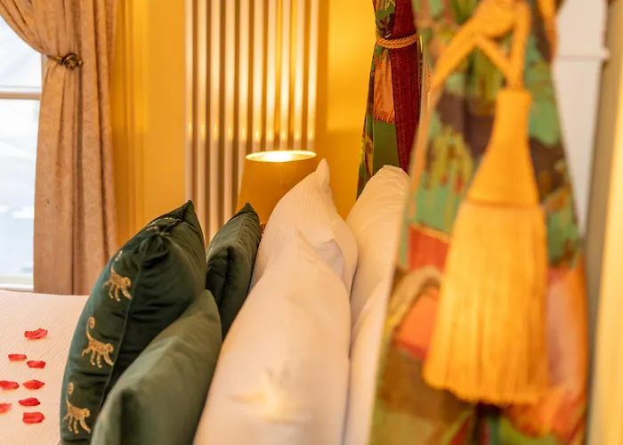 Chez Vivienne