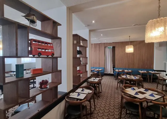Lancaster Hall Hotel London
