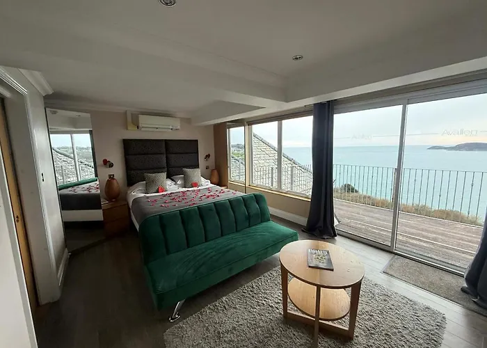 Porth Avallen Hotel