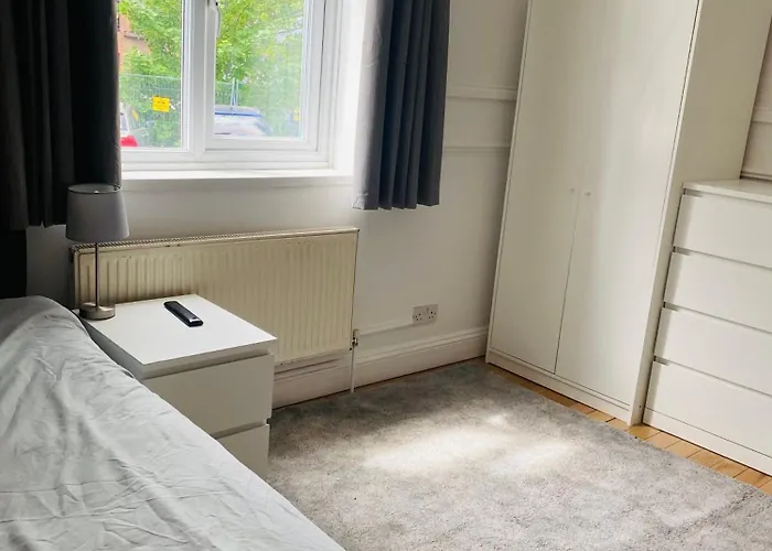 Circle Guest House Bed Only Southampton