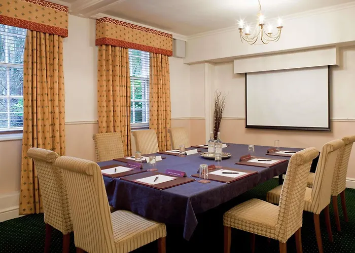 Mercure Salisbury White Hart Hotel & Apartments