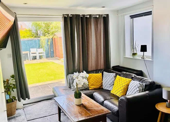 Spacious 2 Bedrooms, Free Parking, Free Wifi - Serene Homes Sheffield