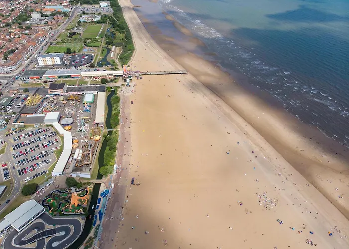 Beautiful Caravan With Full Lake View At Southview Holiday Park Ref 33057Cl Skegness