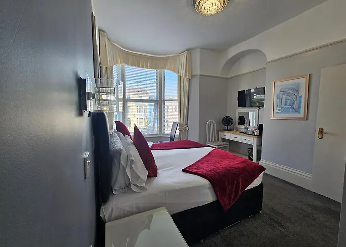 Clifton Villa - Southport