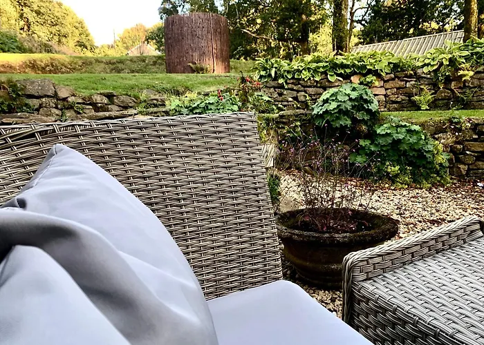 Efail Y Garn Bed & Breakfast Swansea
