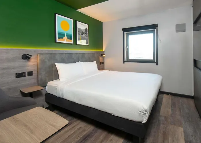 Ibis Styles London Gatwick Airport Hotel Crawley 