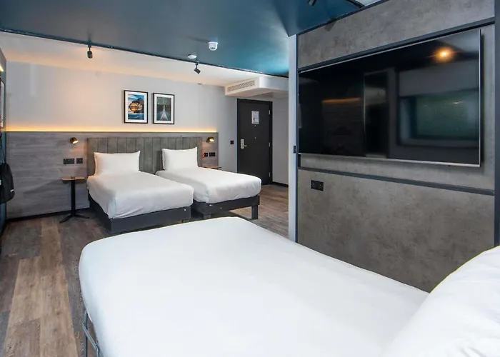 Ibis Styles London Gatwick Airport Hotel Crawley 