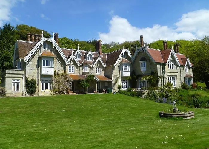 Lisle Combe