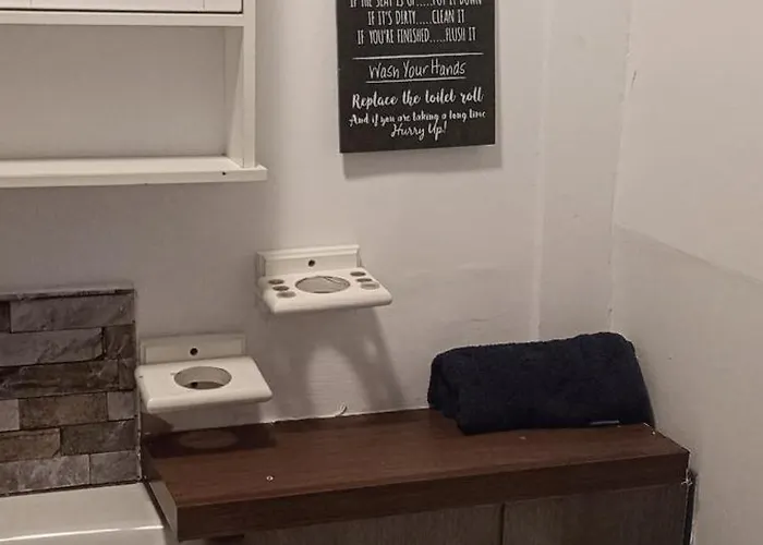 Self Contained Rooms In Central Torquay