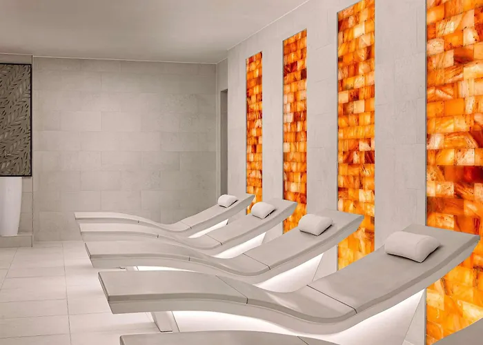 Fairmont Windsor Park Hotel
