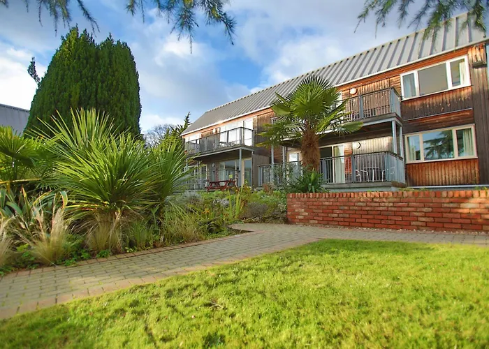 Oaklands Hotel