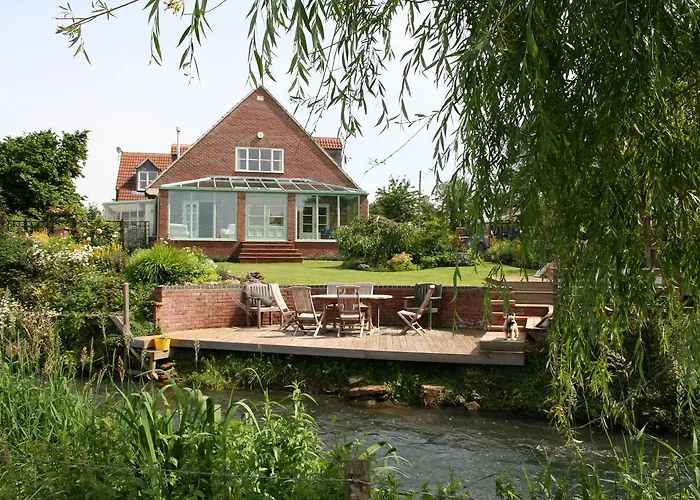 Bridge Cottage Bed And Breakfast Peterborough