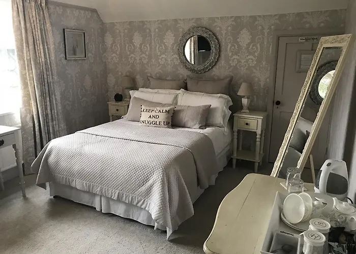 West Tyning Bed & Breakfast Bitton
