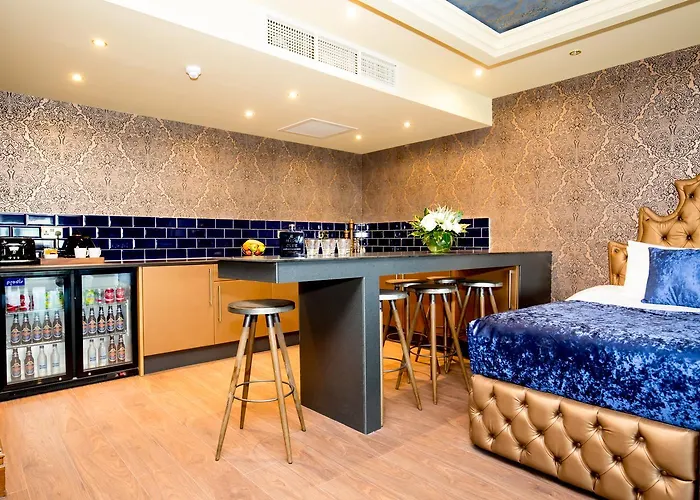 Signature Living At Shankly Hotel