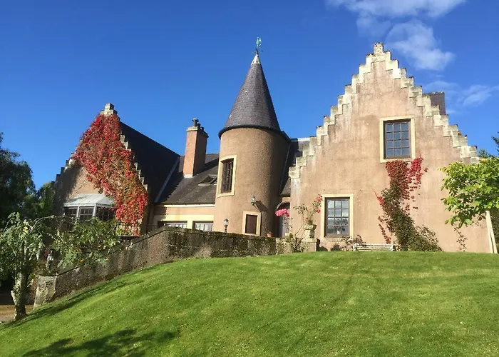 Highland Bear Lodge & Woodland Bear Huts Drumnadrochit