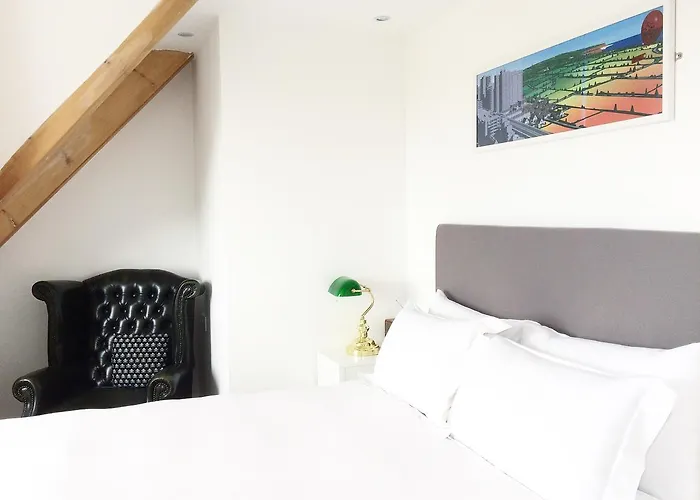 The Blue Door Bed & Breakfast Newquay 