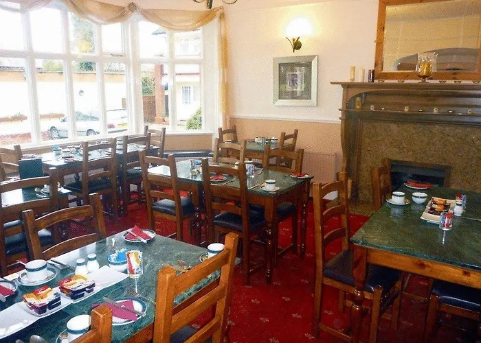 Alton Lodge