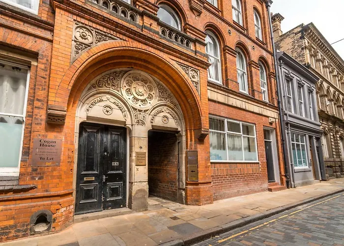 1 Bed Old Town City Studio Near Theatre Suit Work Or Leisure Kingston upon Hull