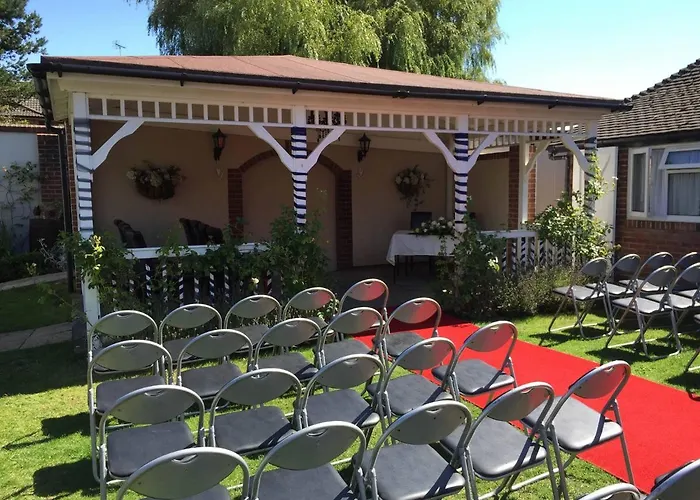 Beachlands Hotel