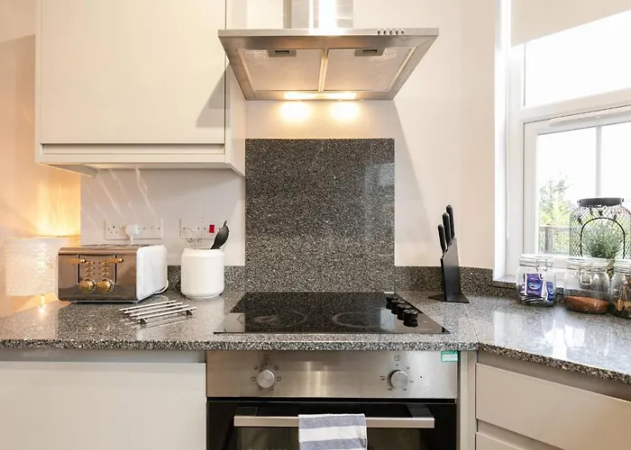 12 Helena Luxury Serviced Apartment Reading
