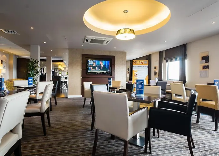 Holiday Inn Express Aberdeen - Bridge Of Don